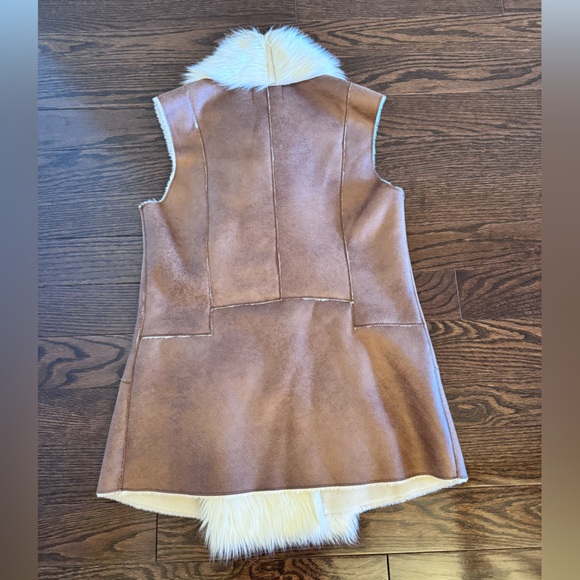 Dolce Cabo Faux Fur Vest NWOT Size Small - Picture 8 of 9